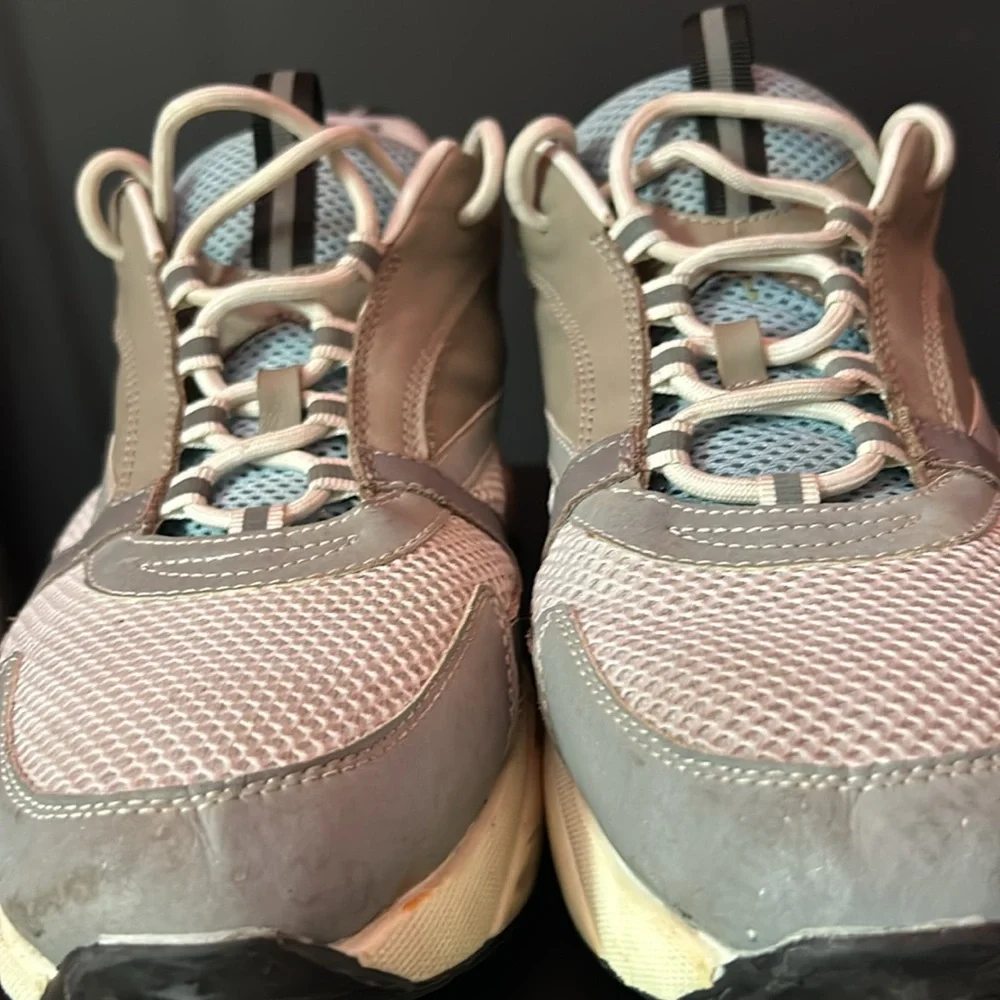 Selling Dior B22s - Picture 2 of 4